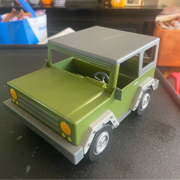 Roblox apocalypse rising 4x4 - Picture 1 of 4